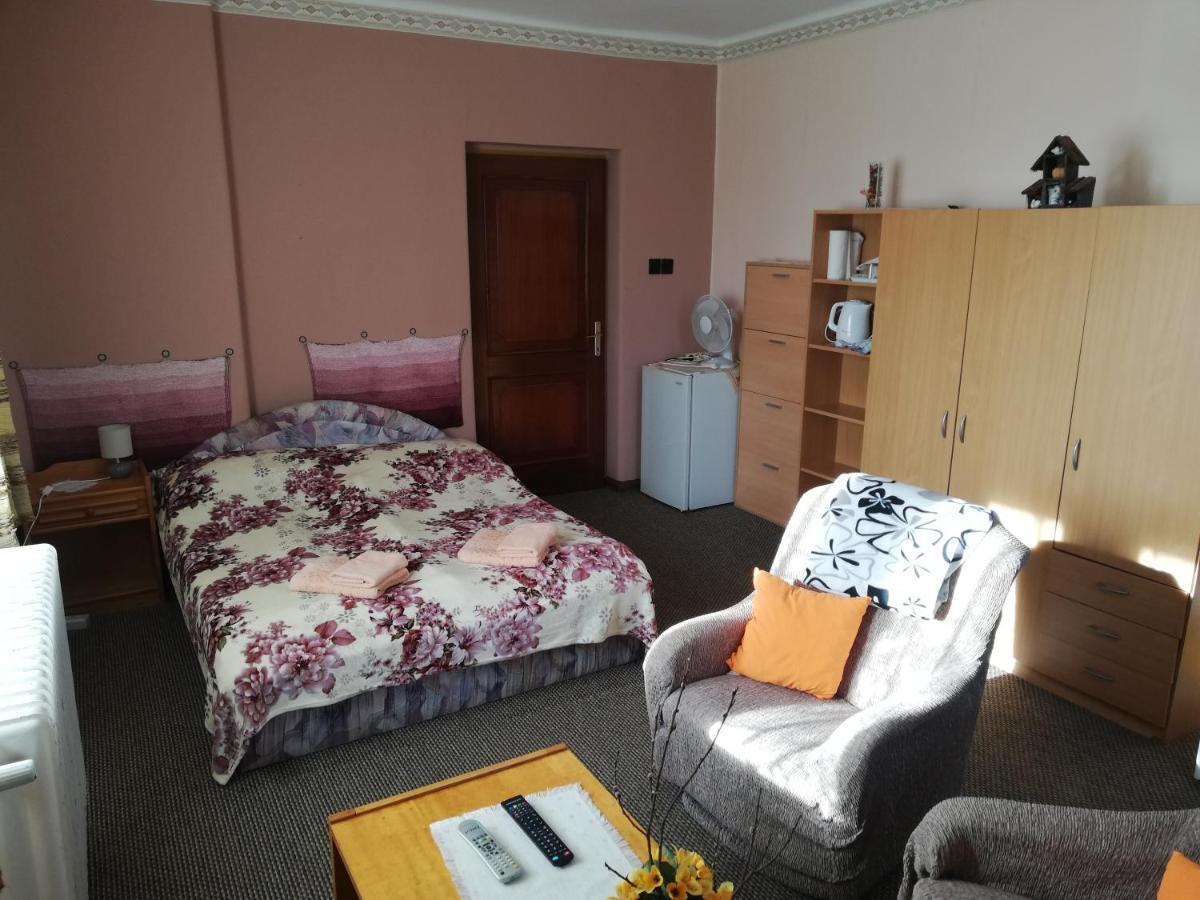 Hotel Grill Garten Vendégház à Keszthely Extérieur photo